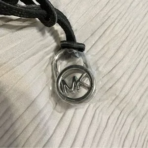 MICHAEL Michael Kors | Accessories | Michael Michael Kors  display picture 2